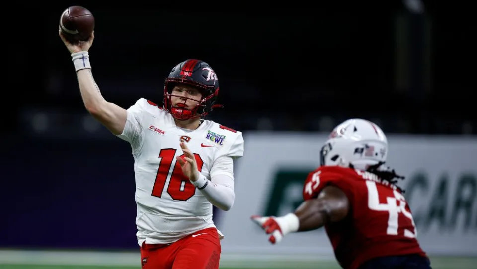 College QB Austin Reed got transfer portal offers comparable to late-round NFL draft picks