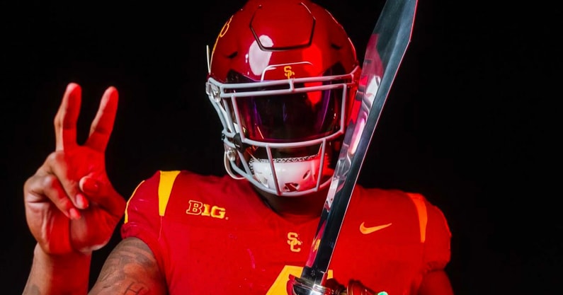 USC DL Jahkeem Stewart buys Jeep for mother with NIL dollars