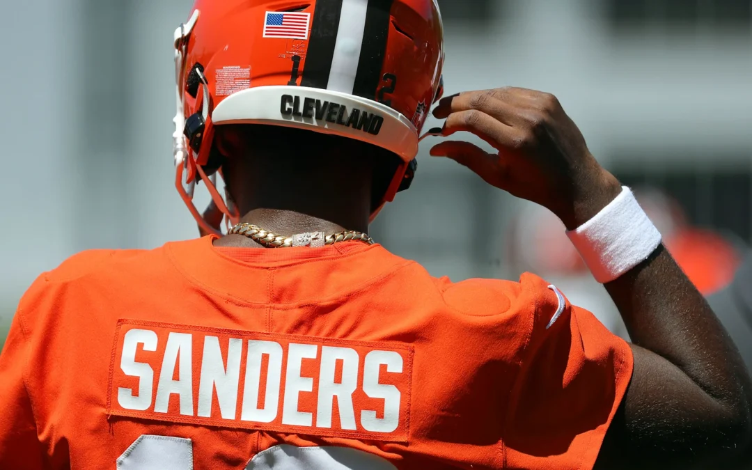 Former Star College QB Signs Rookie NFL Contract Worth Far Less than NIL Deals